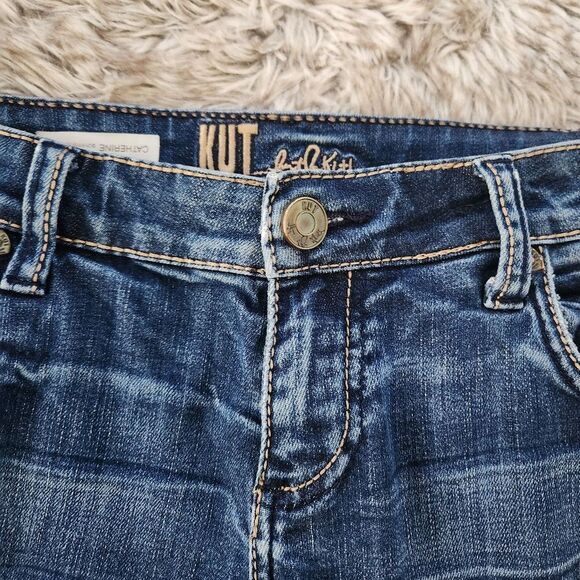 Kut from the Kloth Catherine Boyfriend Shorts Medium Wash Denim Women's Size 6 - Picture 3 of 11